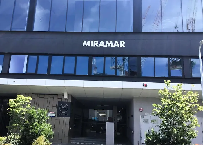 1003 Mirimar 1 Bedroom Apartment With Bay Views On The Geelong Waterfront