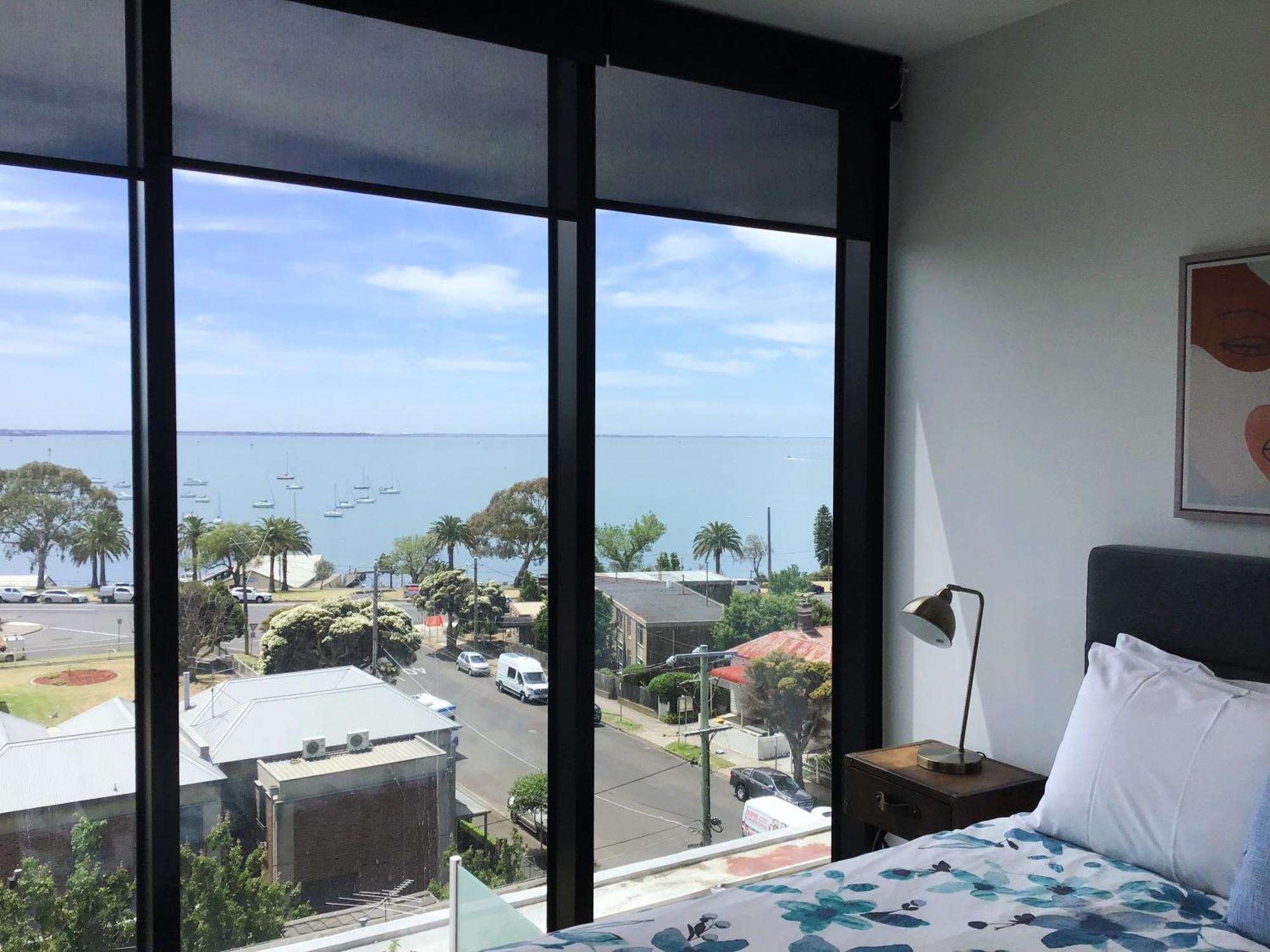 1003 Mirimar 1 Bedroom With Bay Views On The Waterfront *