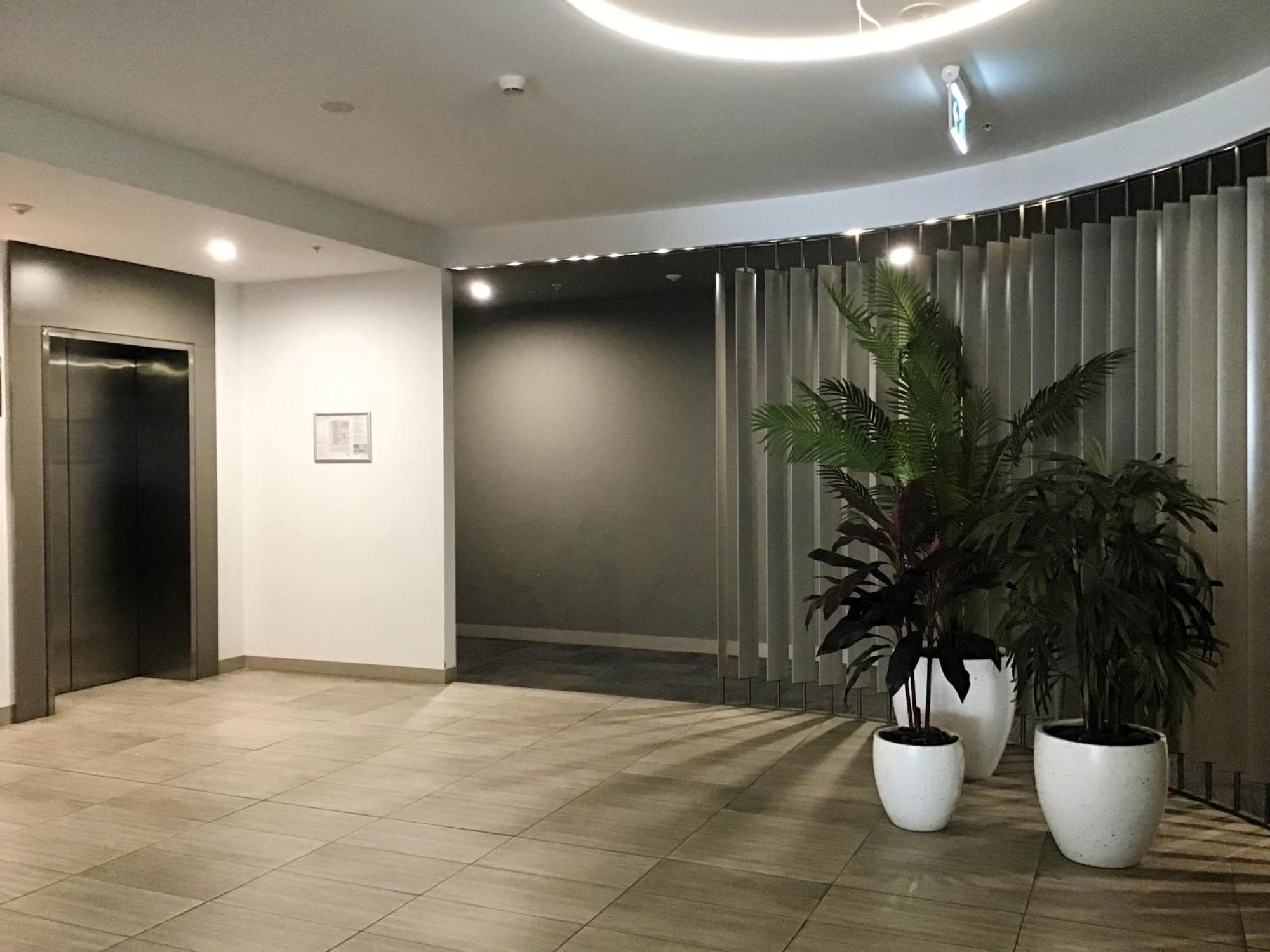 1003 Mirimar 1 Bedroom With Bay Views On The Waterfront * Geelong